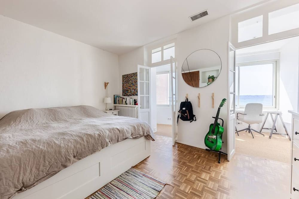 Photo of Bedroom in 8th Arrondissement