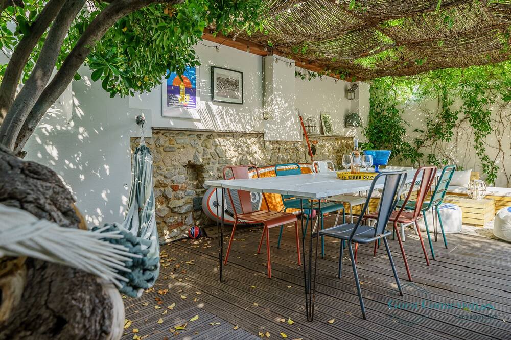 Photo of Outdoor in 8th Arrondissement