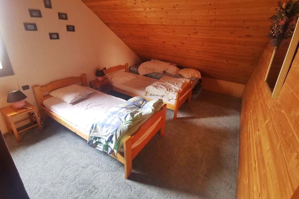Photo of Bedroom in Enchastrayes