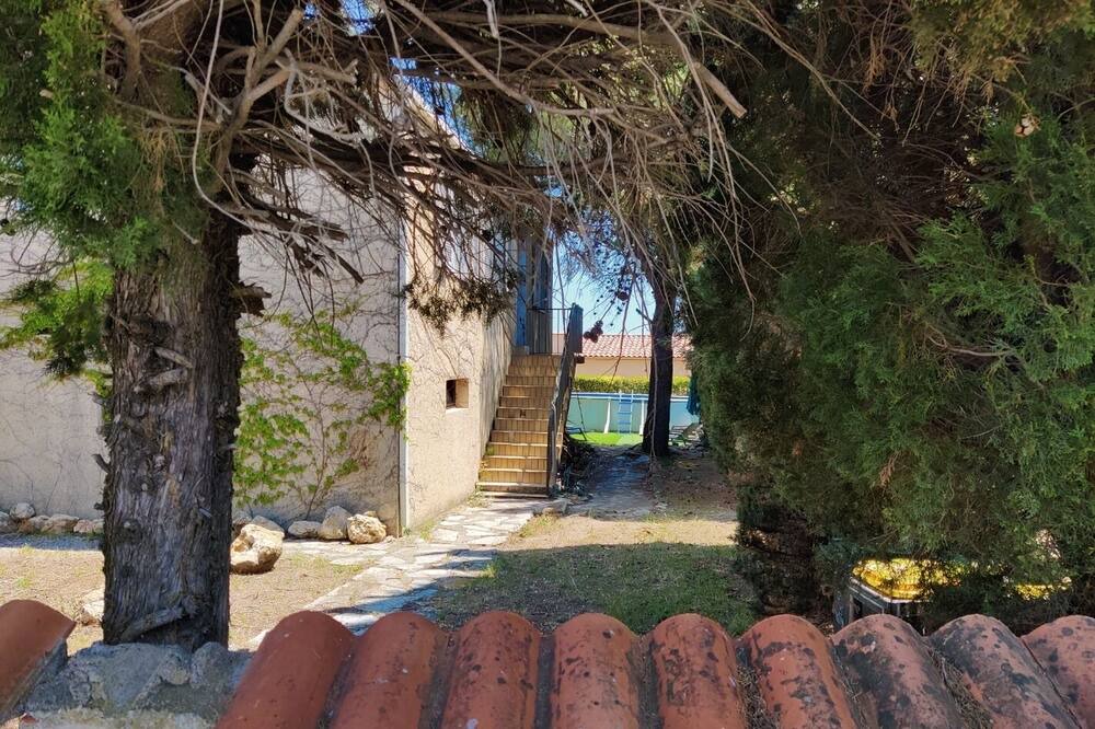 Photo of Outdoor in Caux