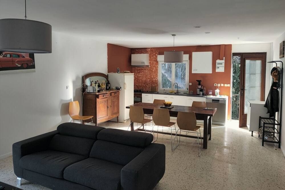 Photo of Livingroom in Caux