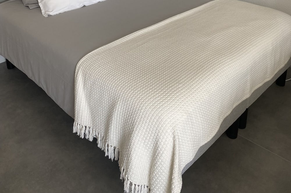 Photo of Bedroom in Les Baux-de-Provence