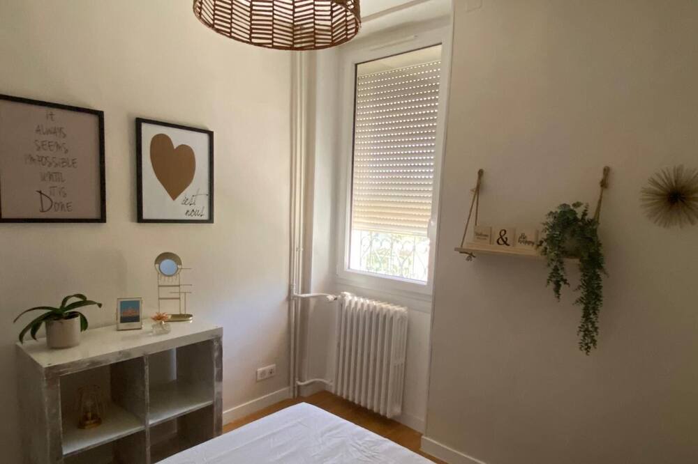 Photo of Bedroom in Miramas
