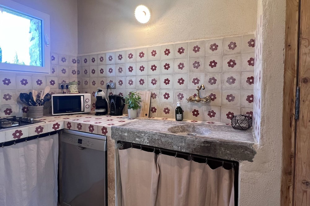 Photo of Kitchen in Lamanon