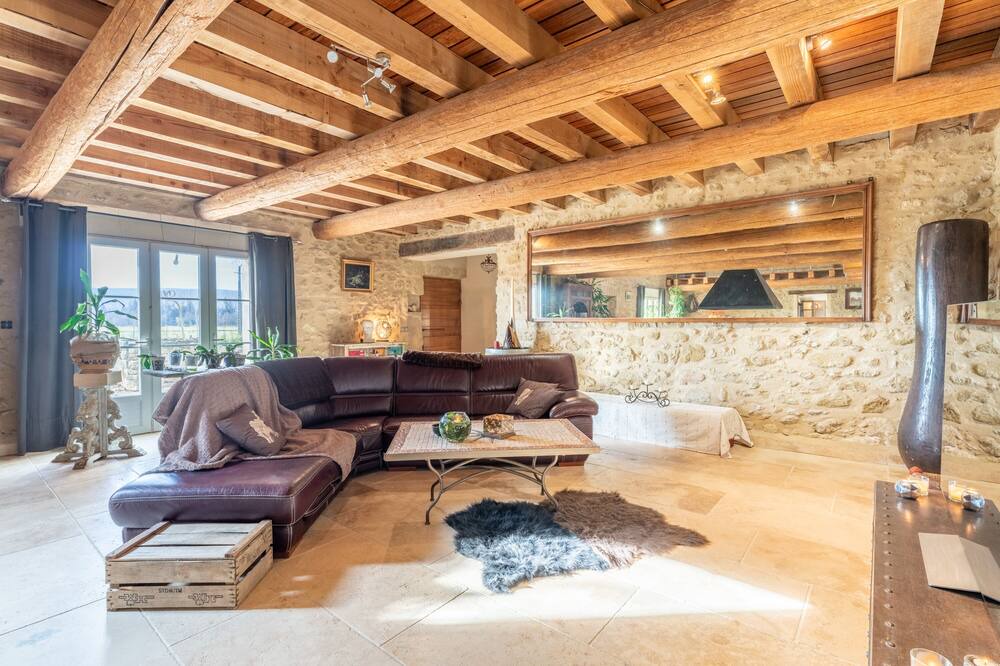Photo of Livingroom in Lamanon