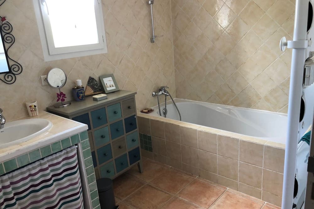 Photo of Bathroom in Brignoles