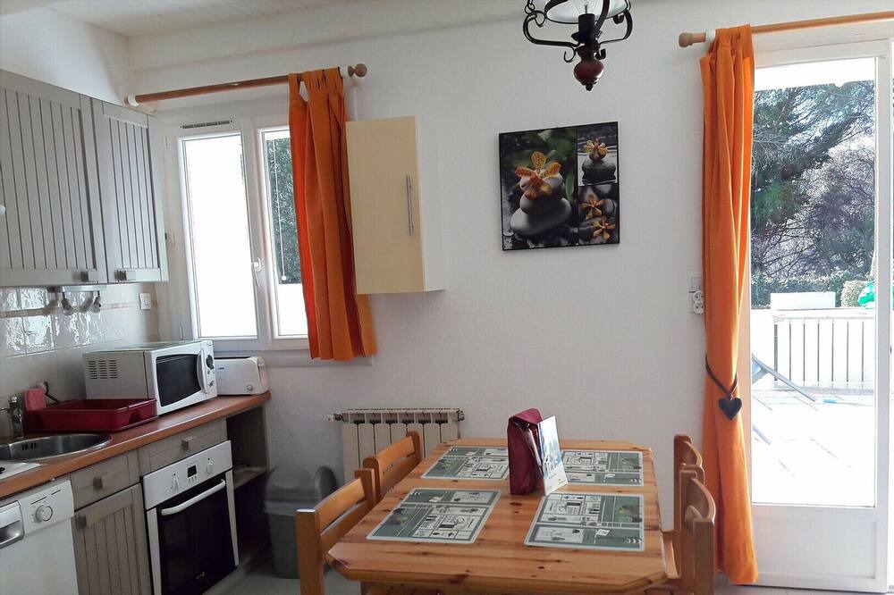 Photo of Kitchen in Greoux-les-Bains