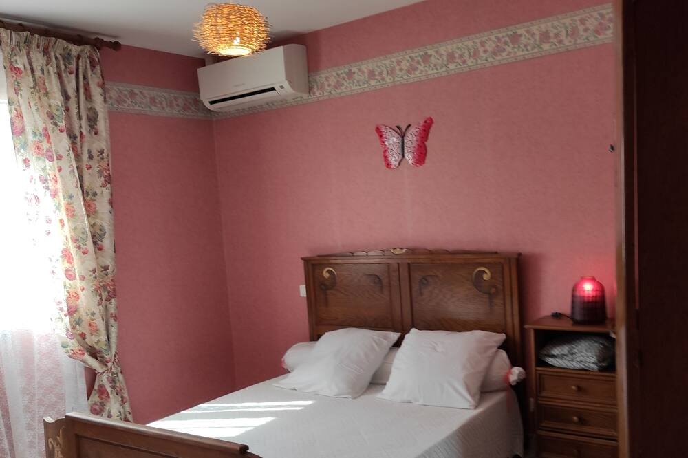 Photo of Bedroom in Murviel-les-Beziers