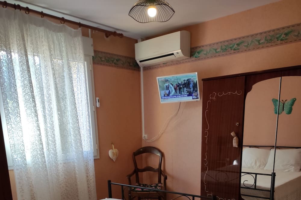 Photo of Bedroom in Murviel-les-Beziers