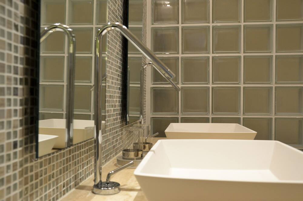 Photo of Bathroom in Saint-Andiol