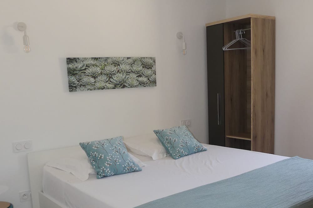 Photo of Bedroom in Cucuron
