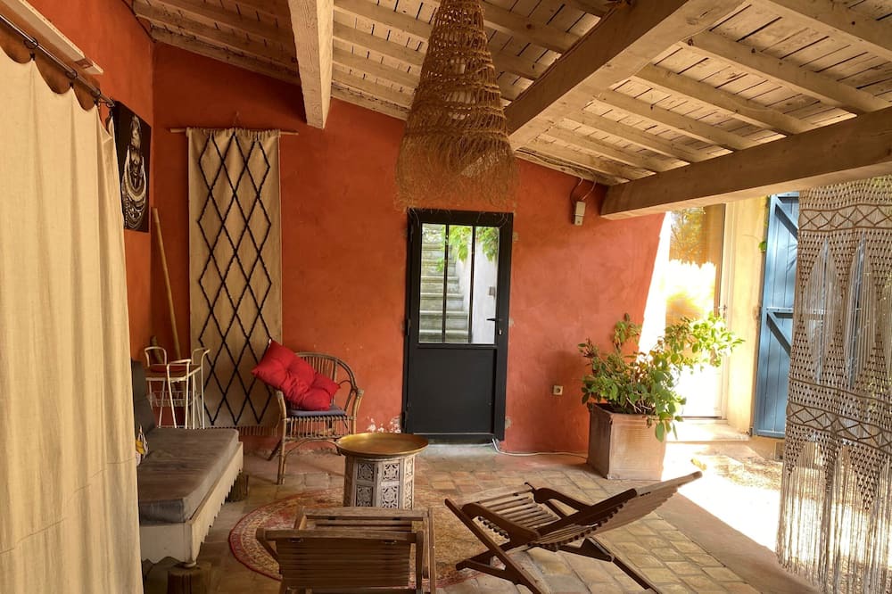 Photo of Patio Balcony in St.-Remy-de-Provence