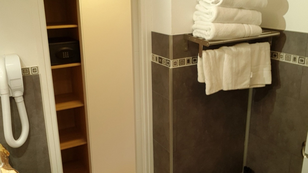Photo of Bathroom in Saint-Etienne-de-Tinee