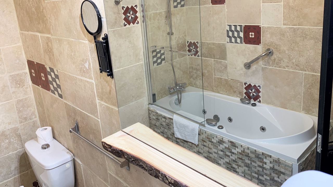 Photo of Bathroom in Saint-Etienne-de-Tinee