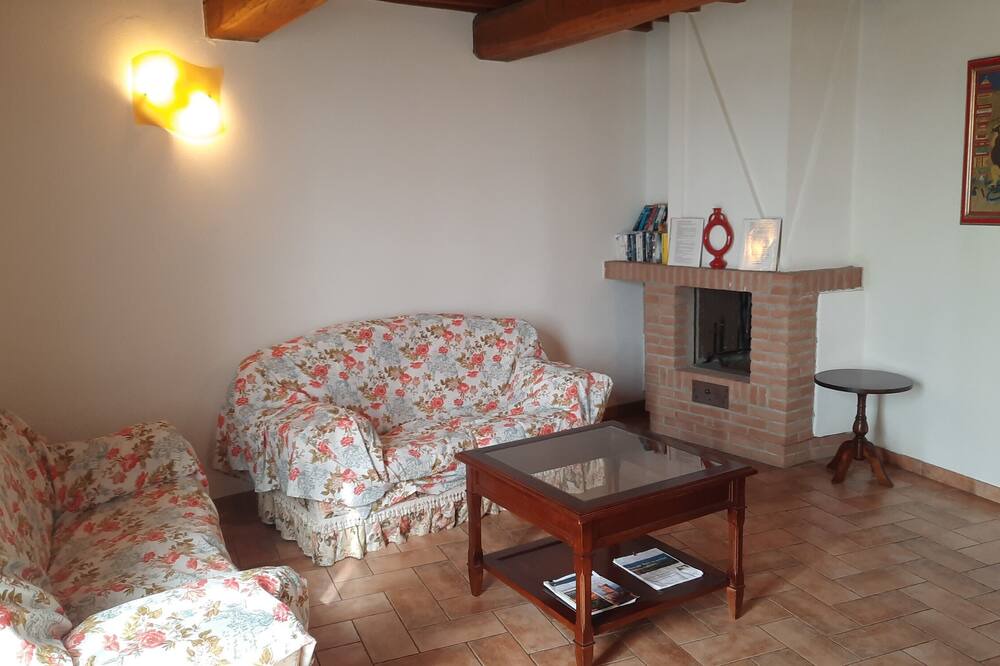 Photo of Livingroom in Marti