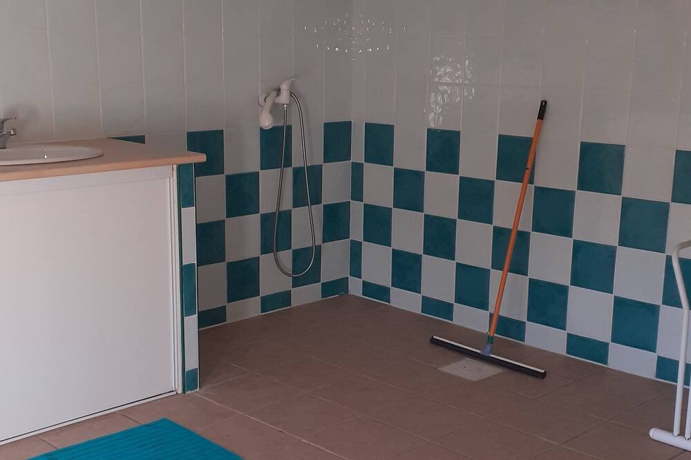 Photo of Bathroom in Aiglun