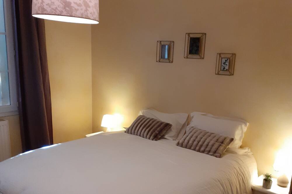 Photo of Bedroom in Aiglun