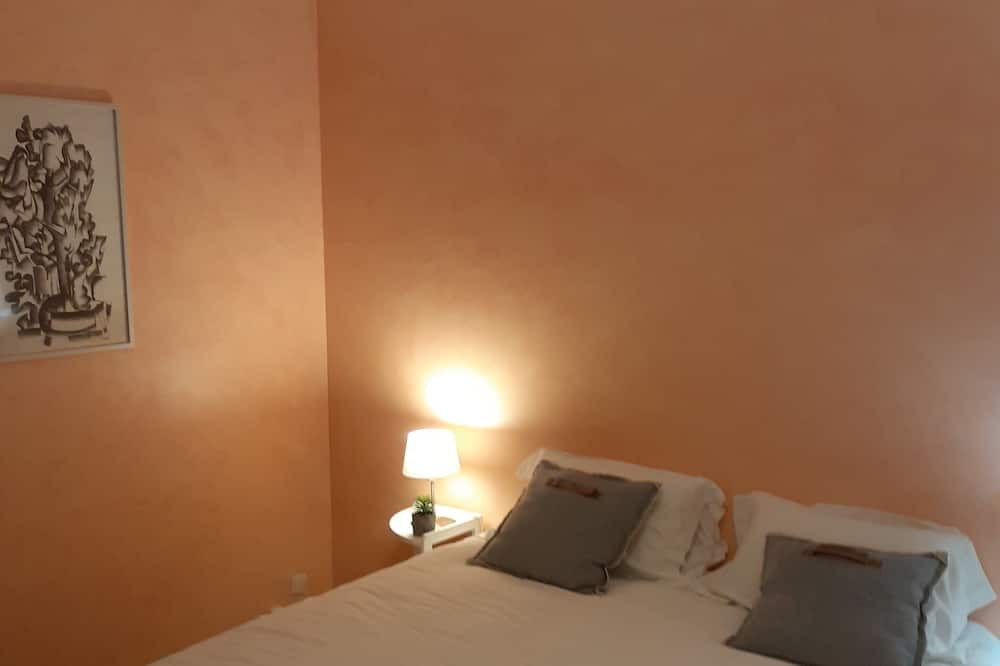 Photo of Bedroom in Aiglun