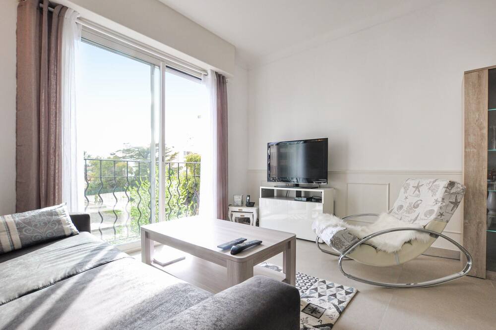 Photo of Bedroom in Carnot