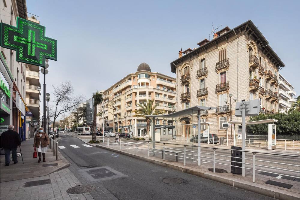 Photo of Others in Carnot