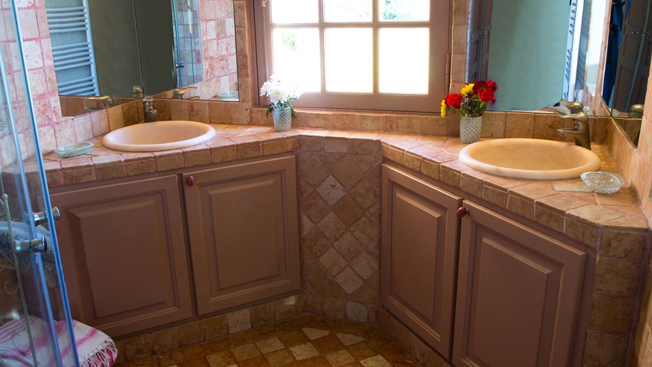 Photo of Kitchen in Saint-Martin-de-Castillon