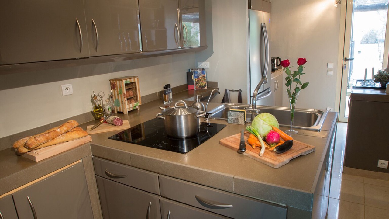 Photo of Kitchen in Saint-Martin-de-Castillon
