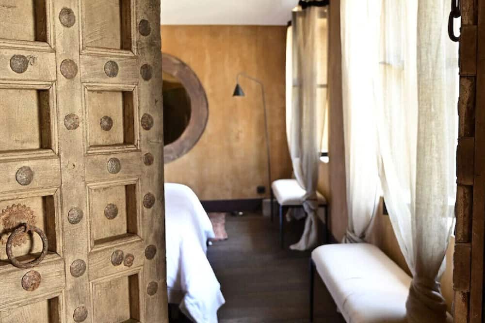 Photo of Bedroom in Maussane-les-Alpilles