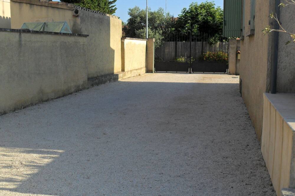 Photo of Outdoor in Maillane