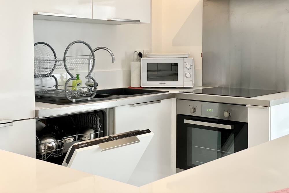 Photo of Kitchen in California - Pezou