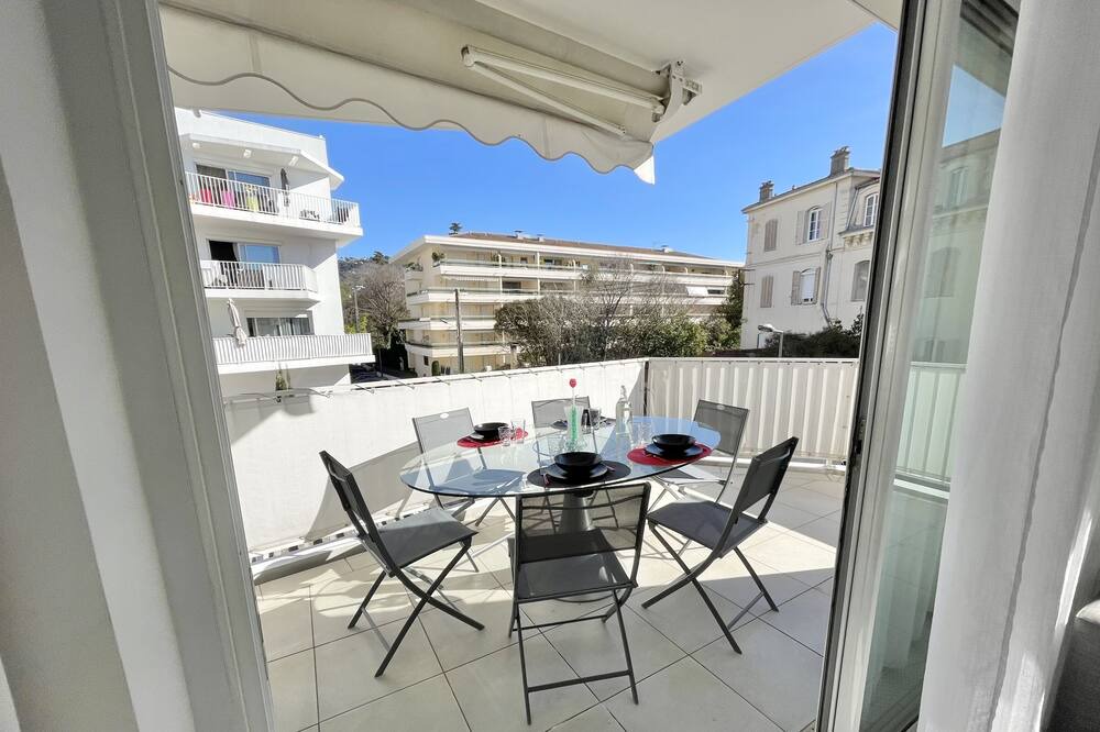 Photo of Patio Balcony in California - Pezou