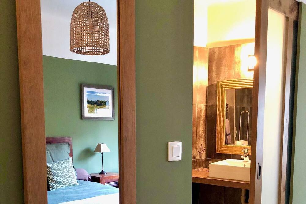 Photo of Bedroom in Saint-Jean-de-Ceyrargues