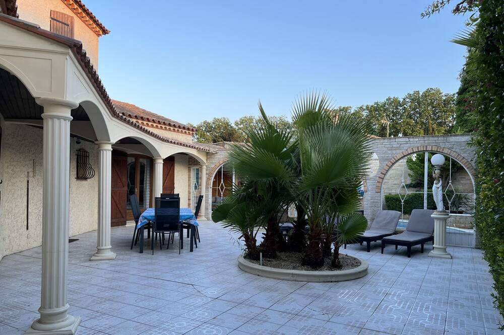 Photo of Outdoor in Villeneuve-les-Beziers