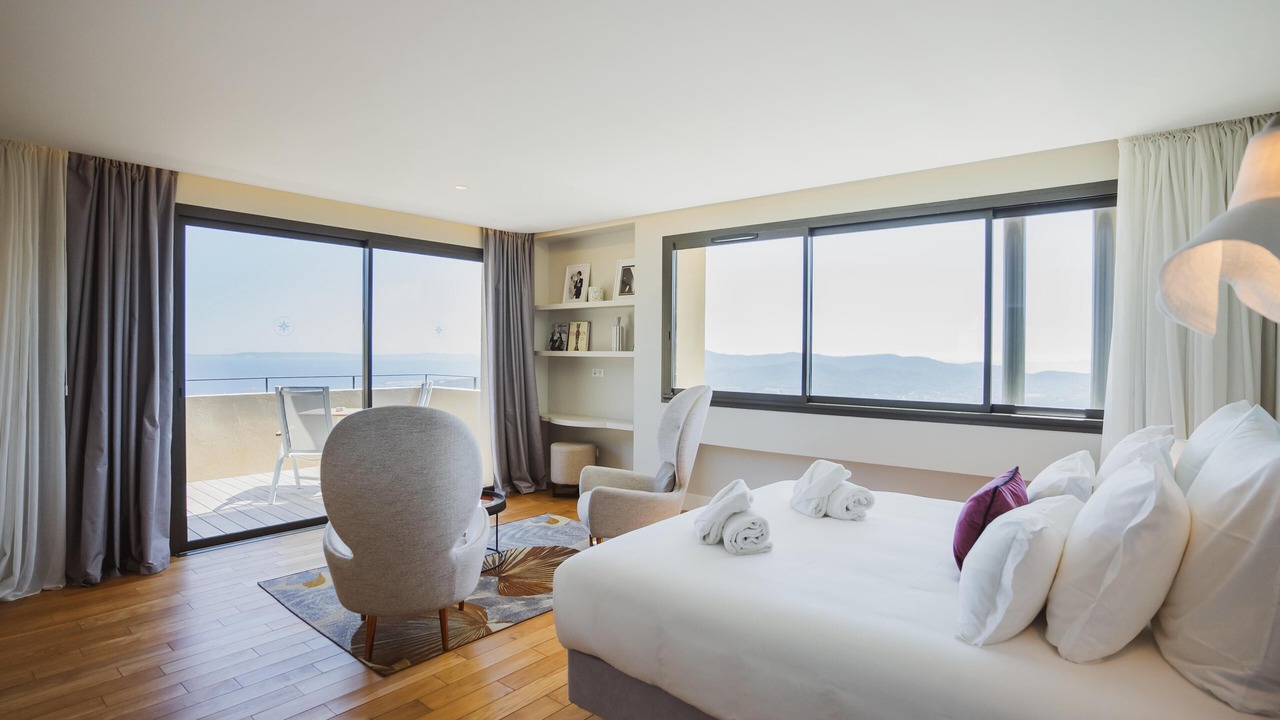 Photo of Bedroom in Bormes-Les-Mimosas