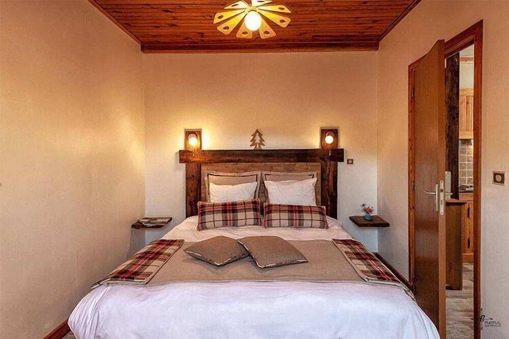 Photo of Bedroom in Montclar
