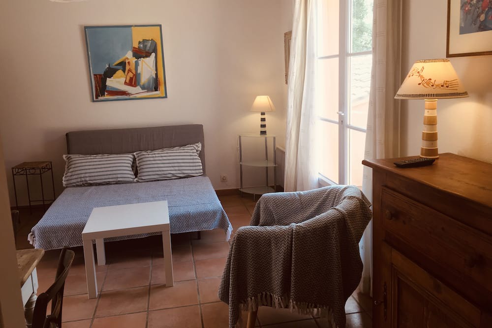 Photo of Bedroom in Pierrefeu-du-Var