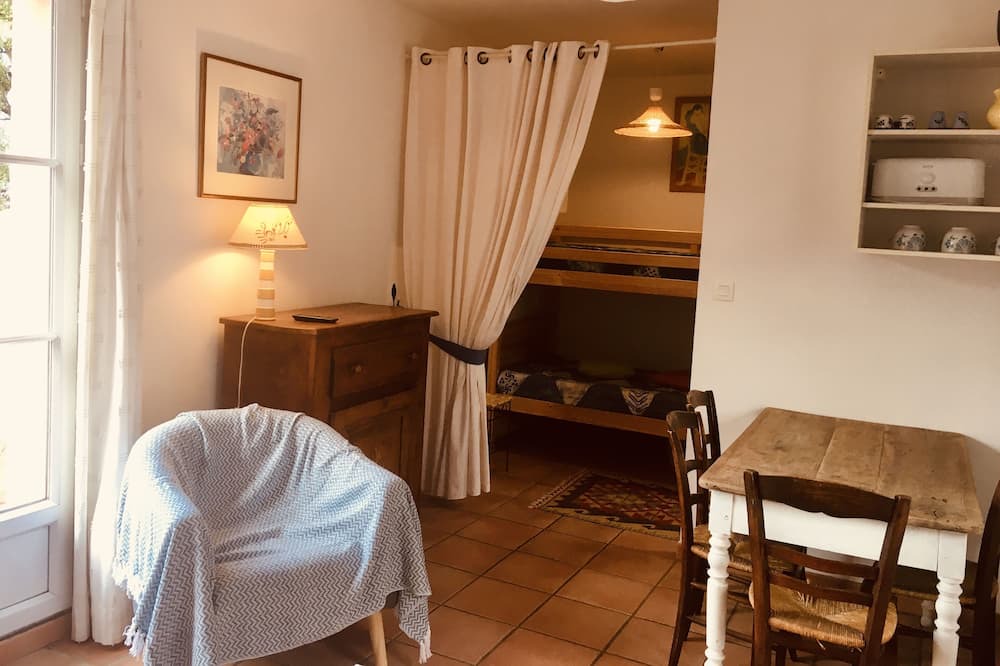Photo of Bedroom in Pierrefeu-du-Var