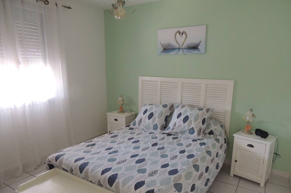 Photo of Bedroom in Eyguieres