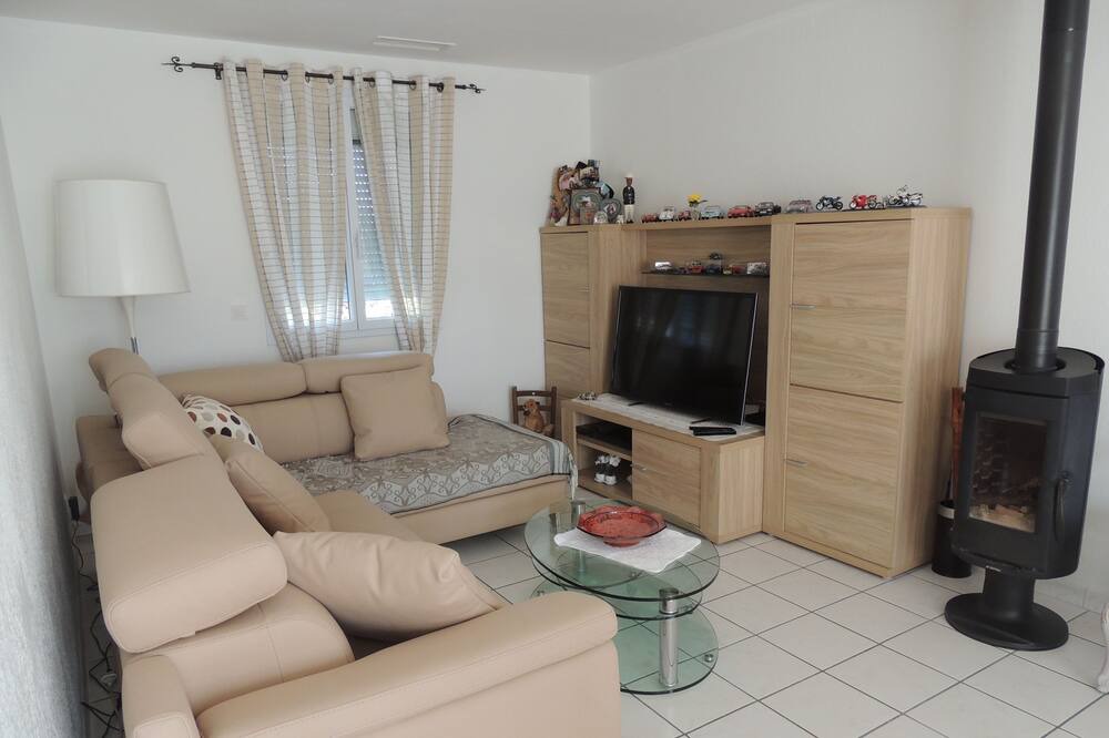 Photo of Livingroom in Eyguieres