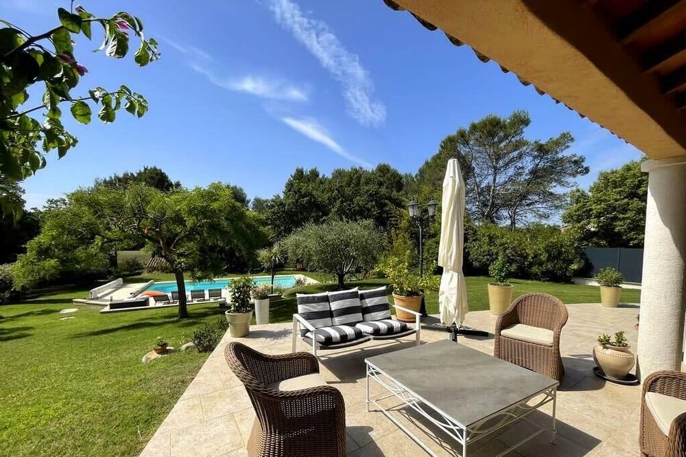 Photo of Patio Balcony in Lambesc
