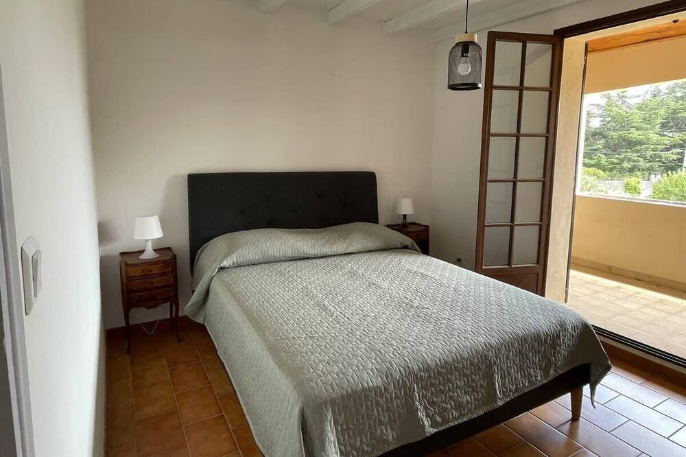 Photo of Bedroom in Lambesc