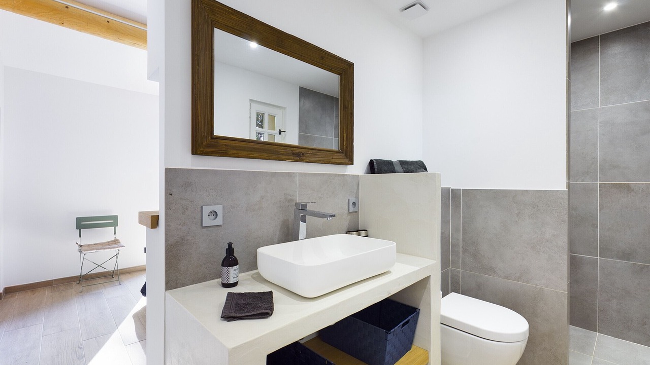 Photo of Bathroom in St.-Remy-de-Provence