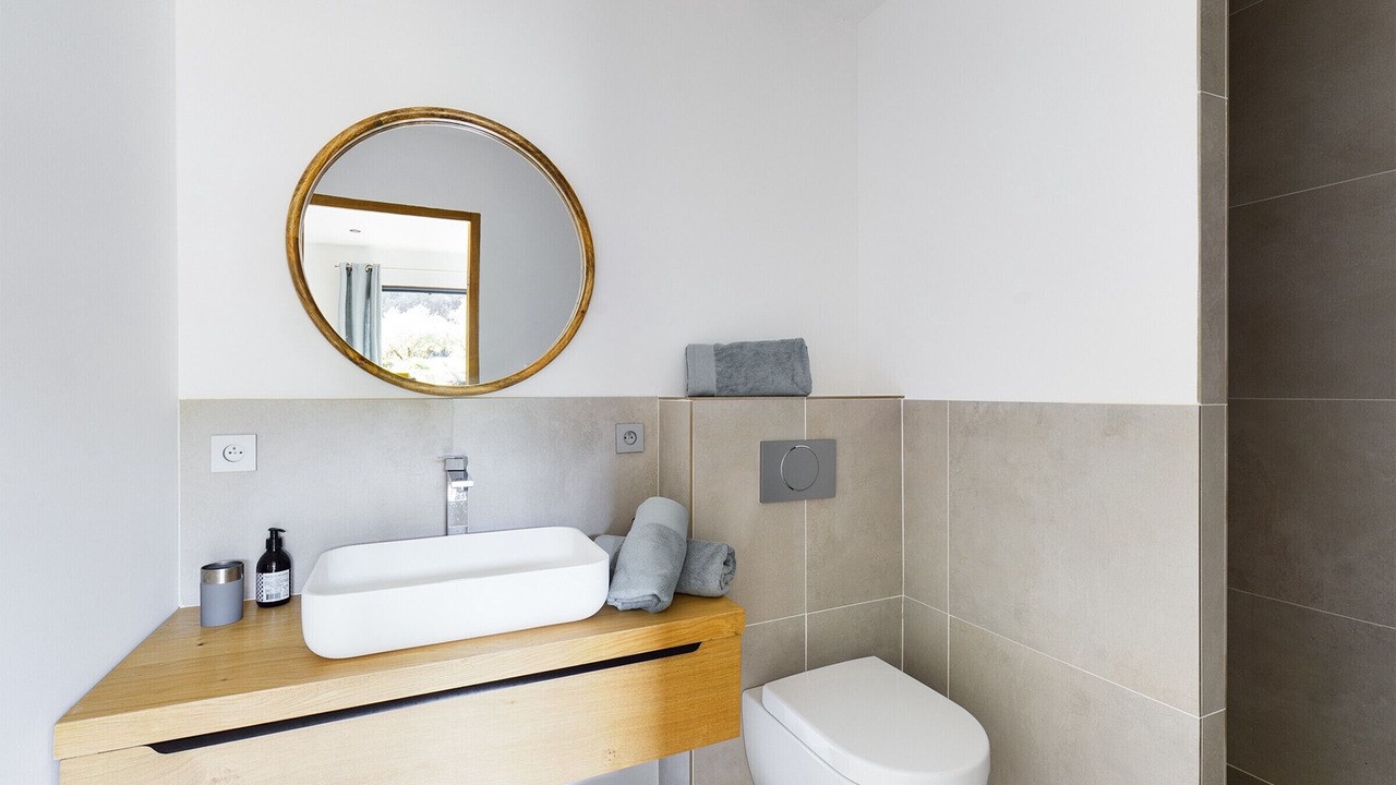 Photo of Bathroom in St.-Remy-de-Provence