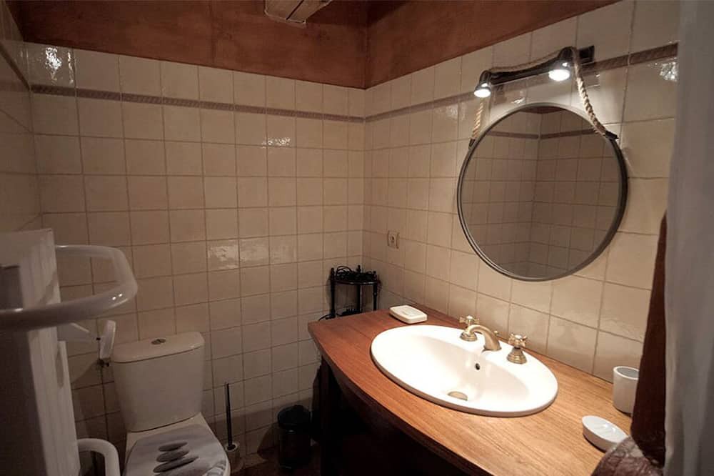 Photo of Bathroom in Lagrasse