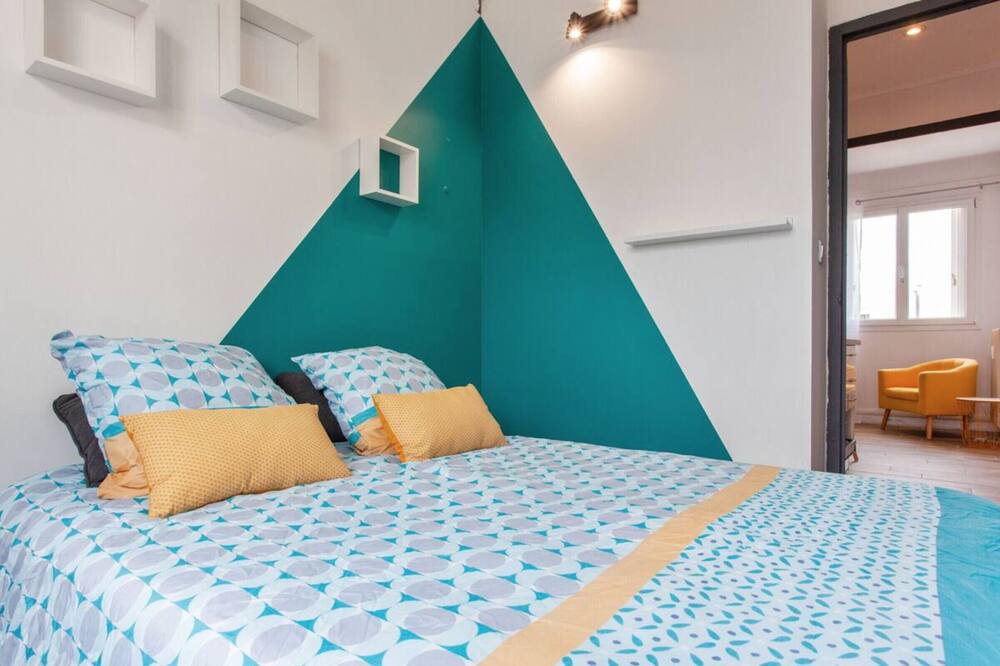 Photo of Bedroom in Nimes City Centre