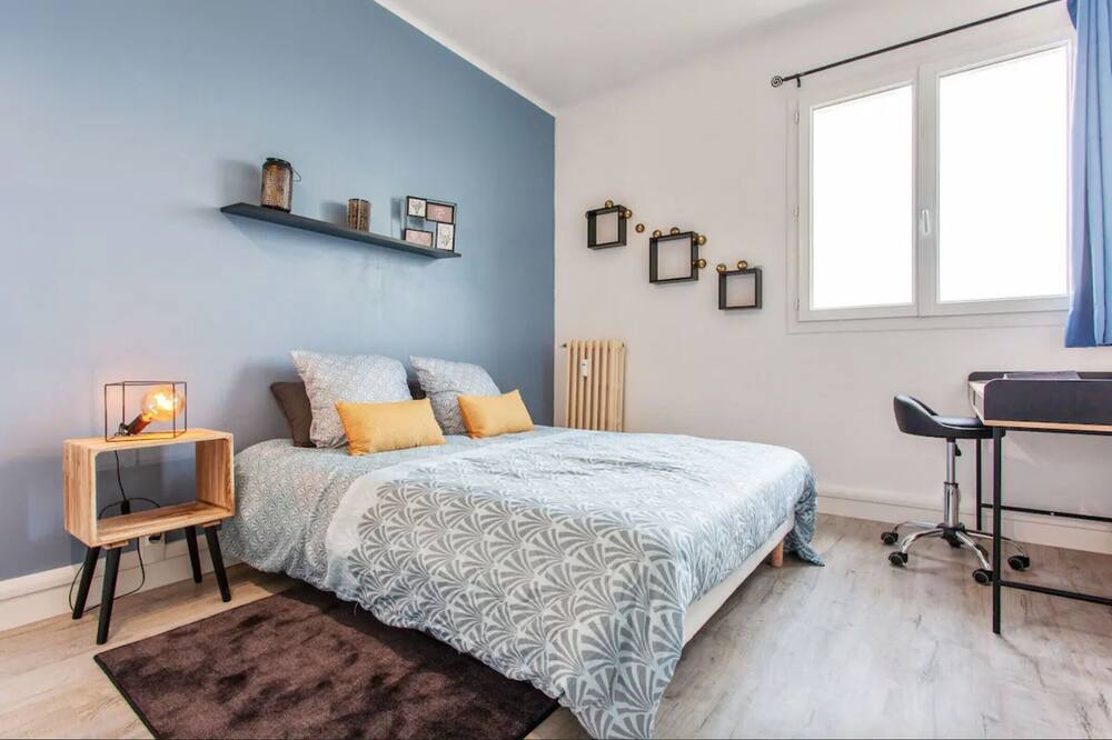 Photo of Bedroom in Nimes City Centre