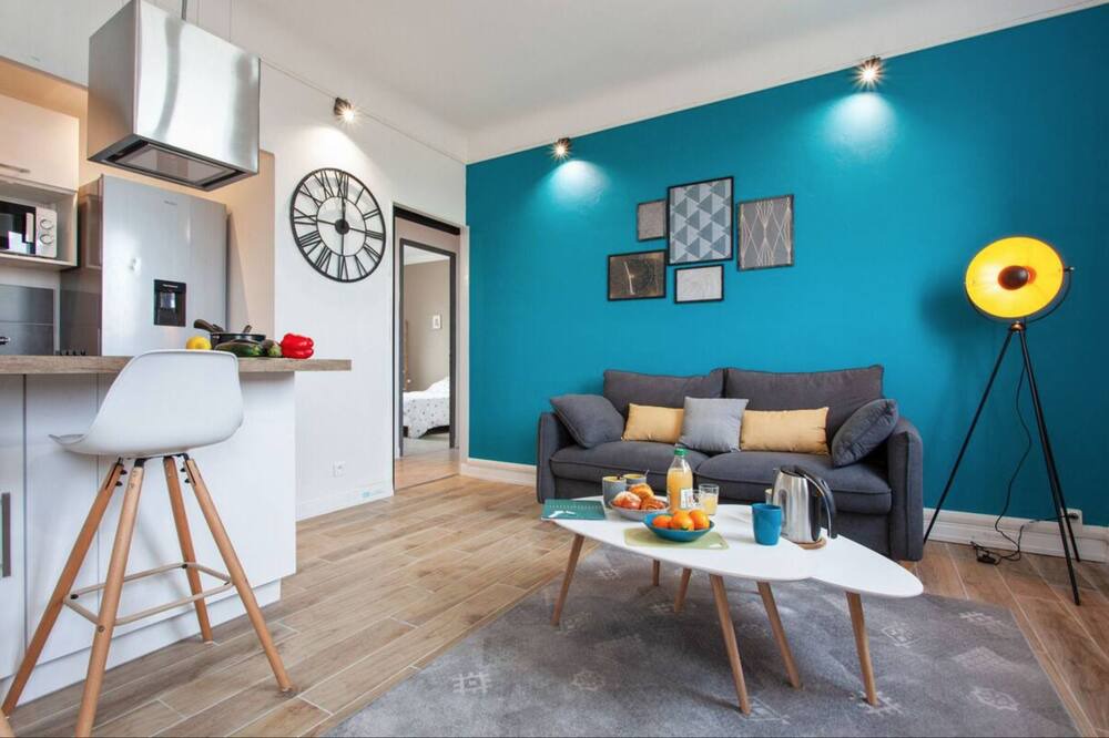 Photo of Livingroom in Nimes City Centre