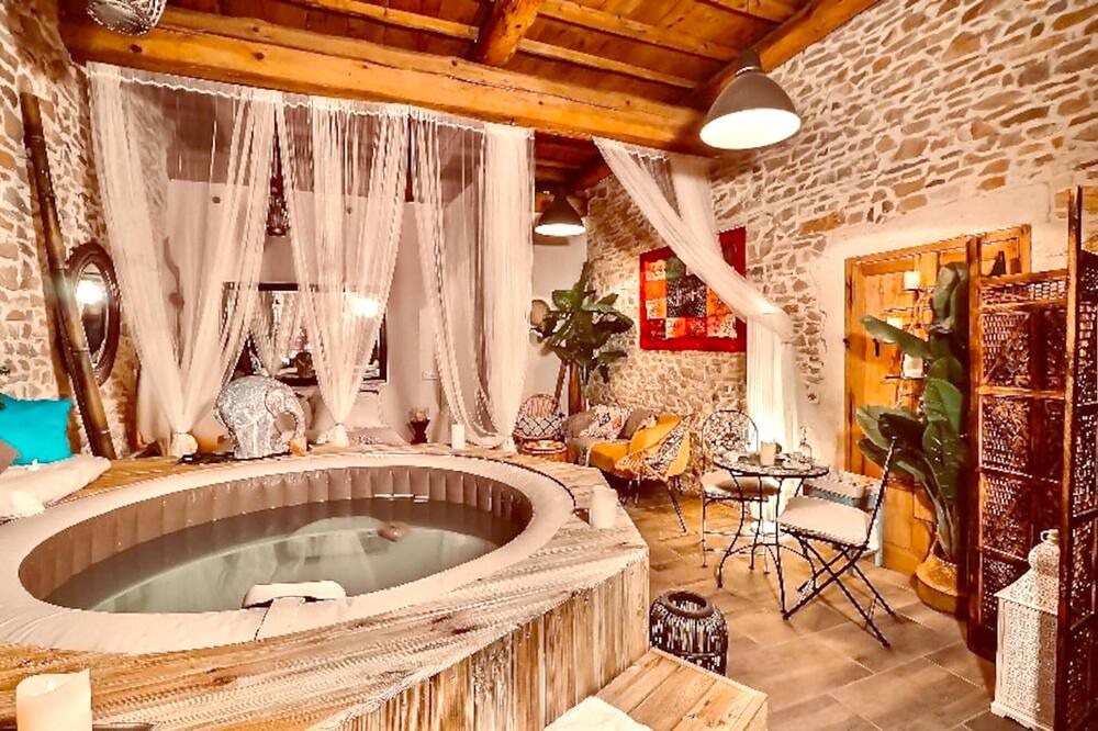 Photo of Livingroom in Cadereau