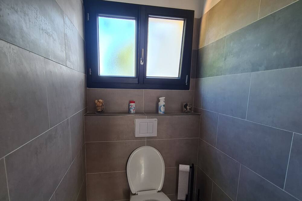 Photo of Bathroom in Deaux