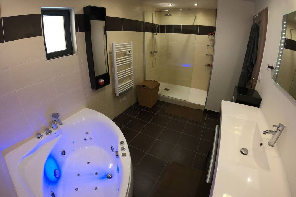 Photo of Bathroom in Jausiers