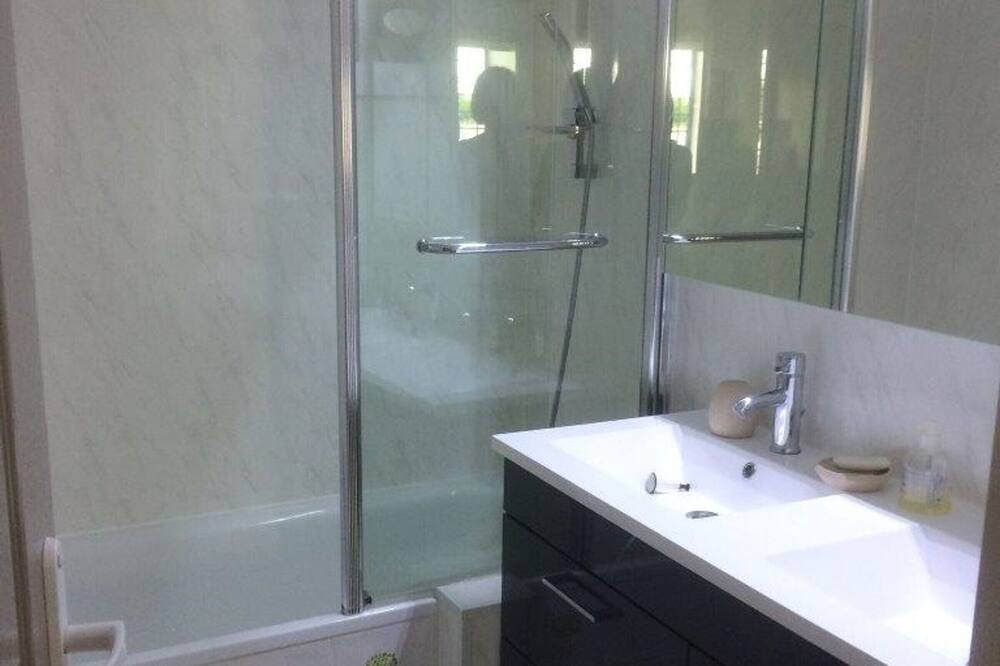 Photo of Bathroom in Sete